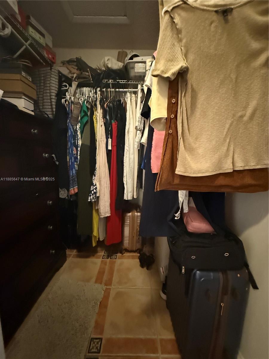 TOWNGATE - Residential