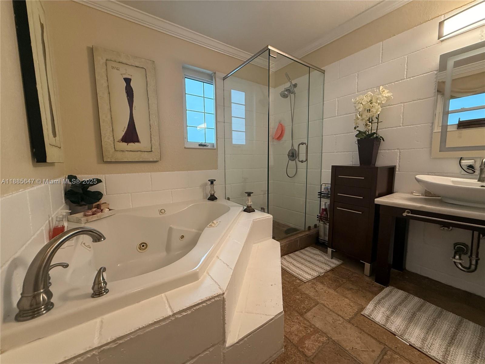 TOWNGATE - Residential