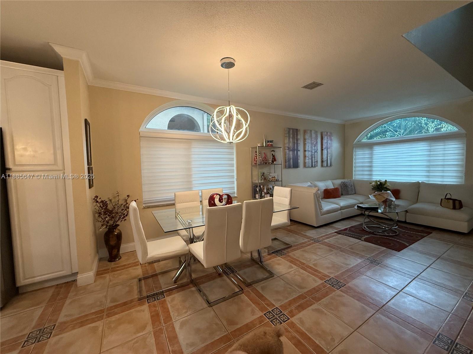 TOWNGATE - Residential