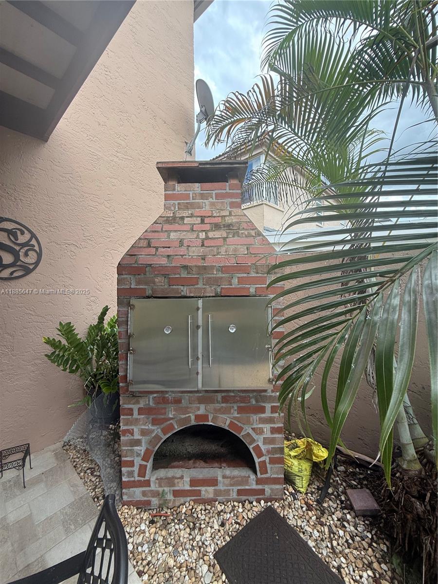 TOWNGATE - Residential