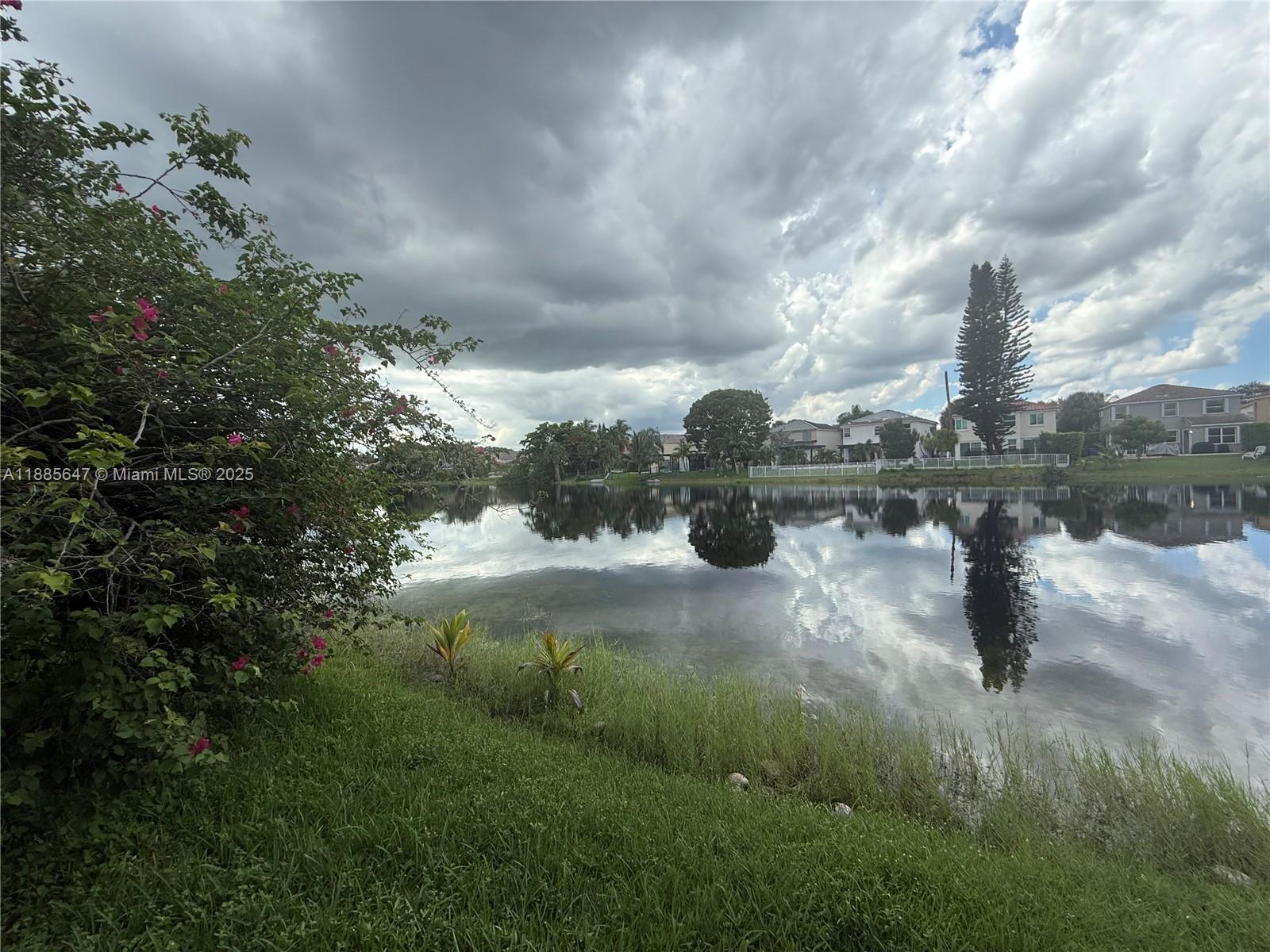 TOWNGATE - Residential