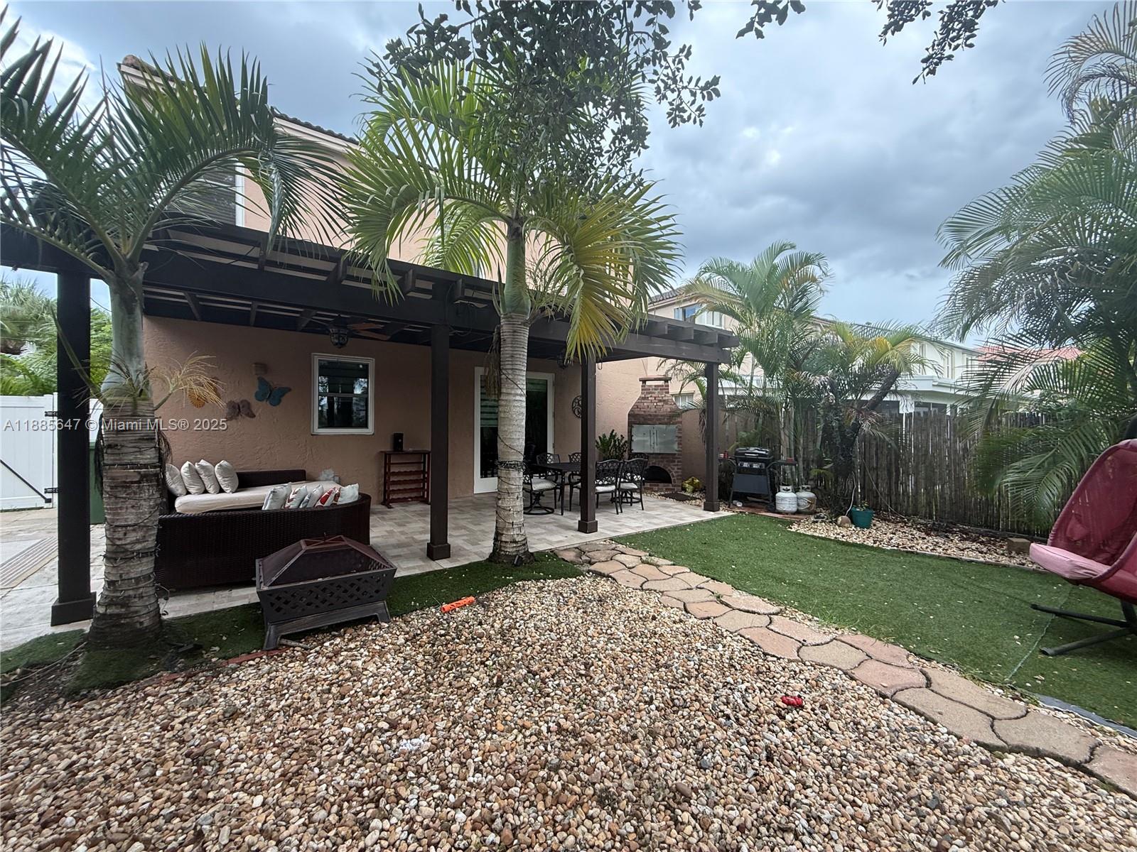 TOWNGATE - Residential