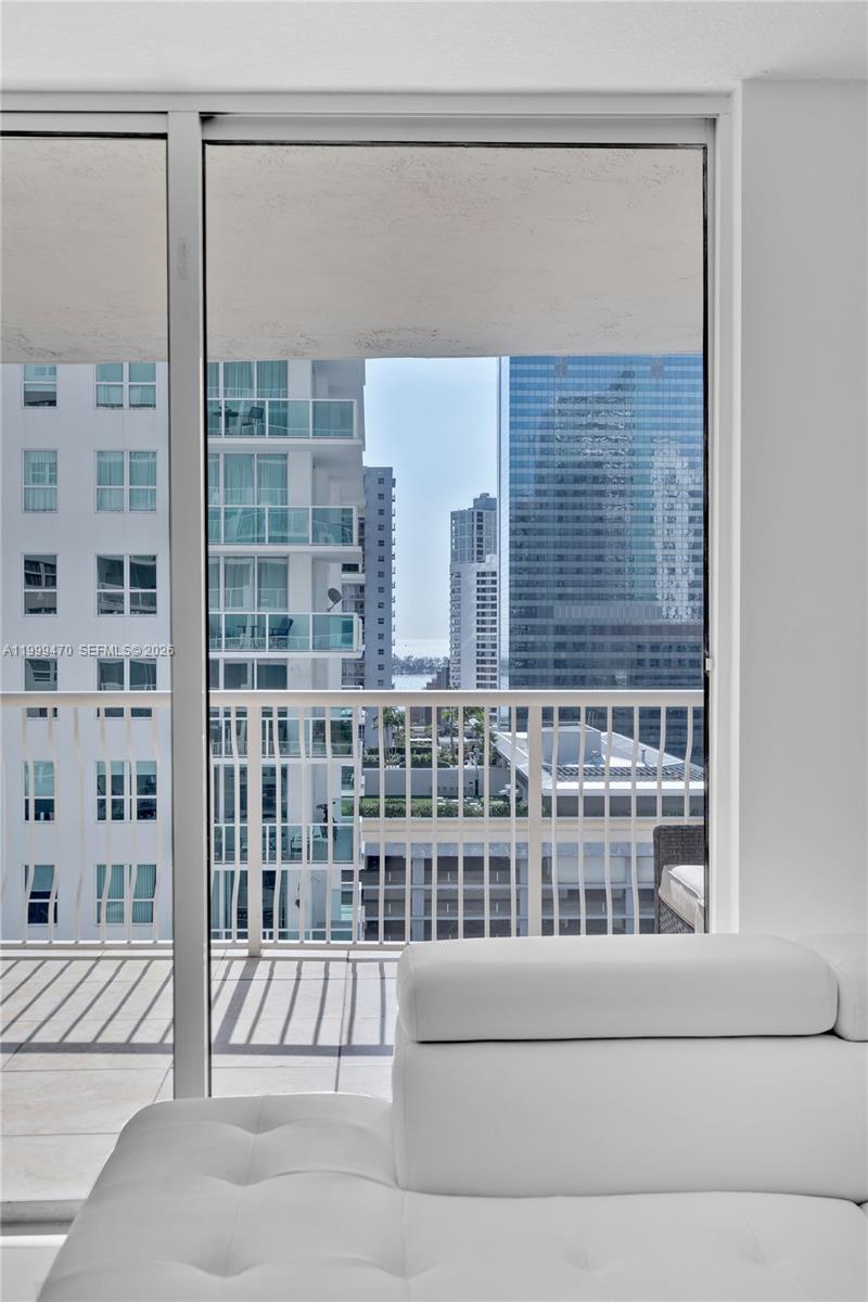 THE CLUB AT BRICKELL BAY - Residential