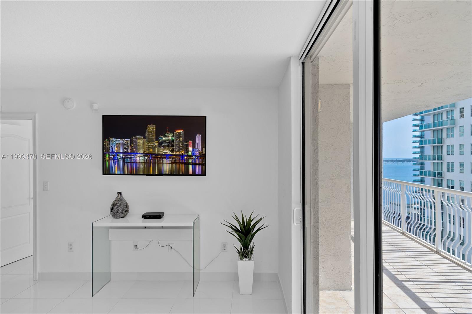 THE CLUB AT BRICKELL BAY - Residential