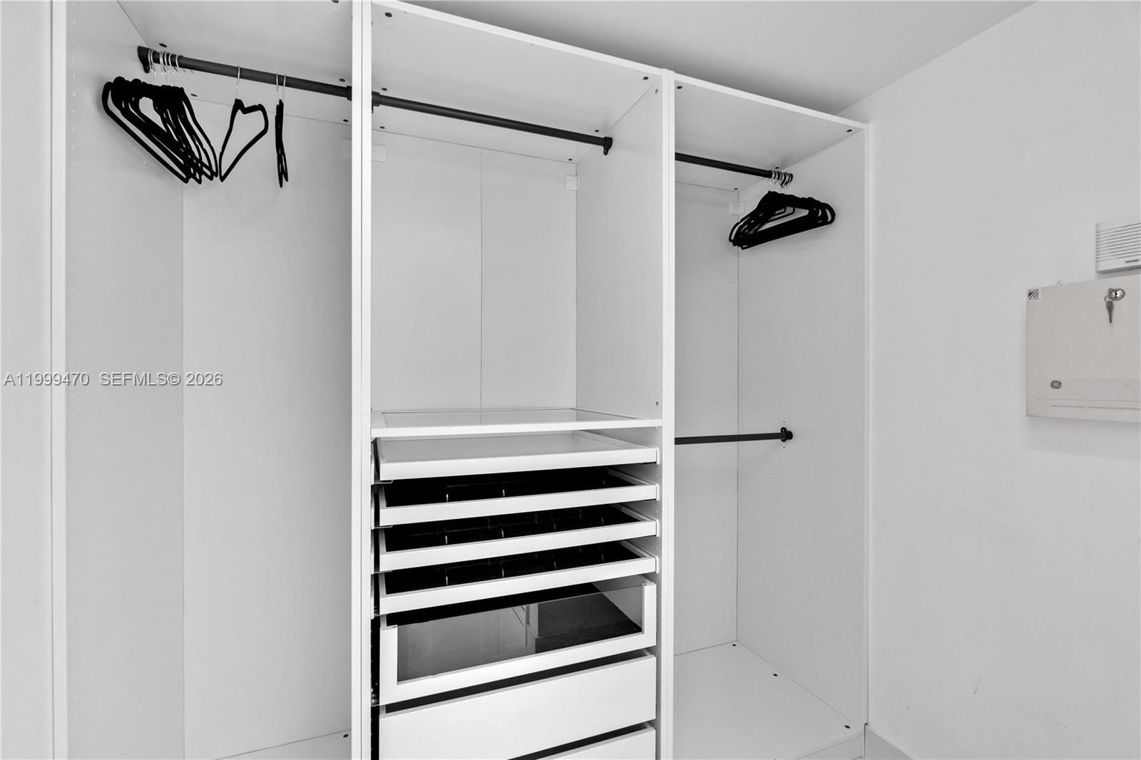 THE CLUB AT BRICKELL BAY - Residential