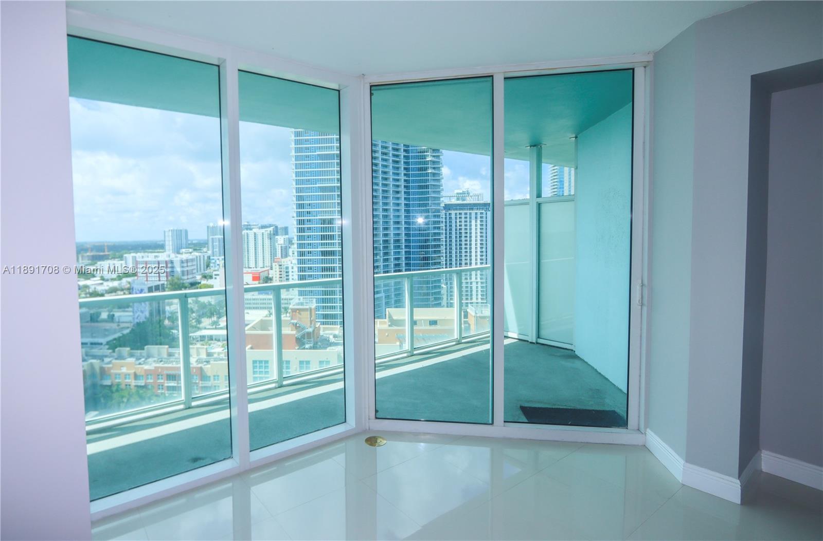 1900 N Bayshore Dr 2216