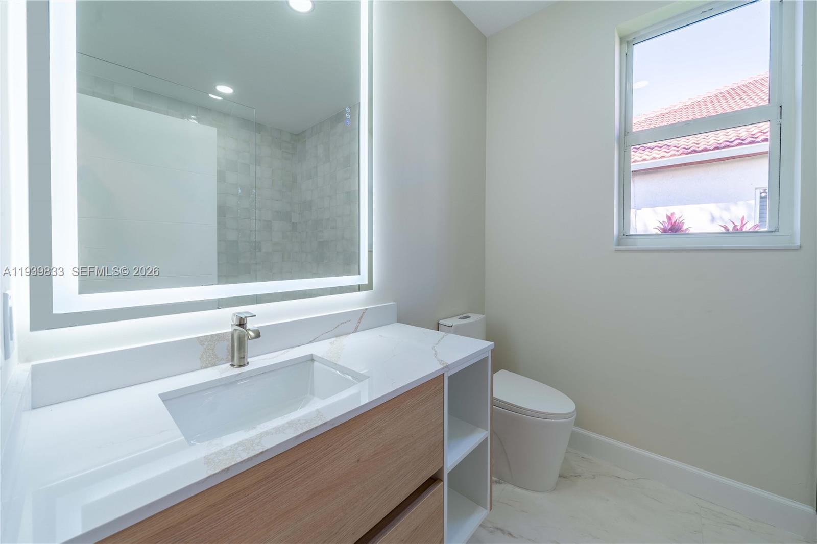 ROLLING HILLS GOLF & TENN - Residential