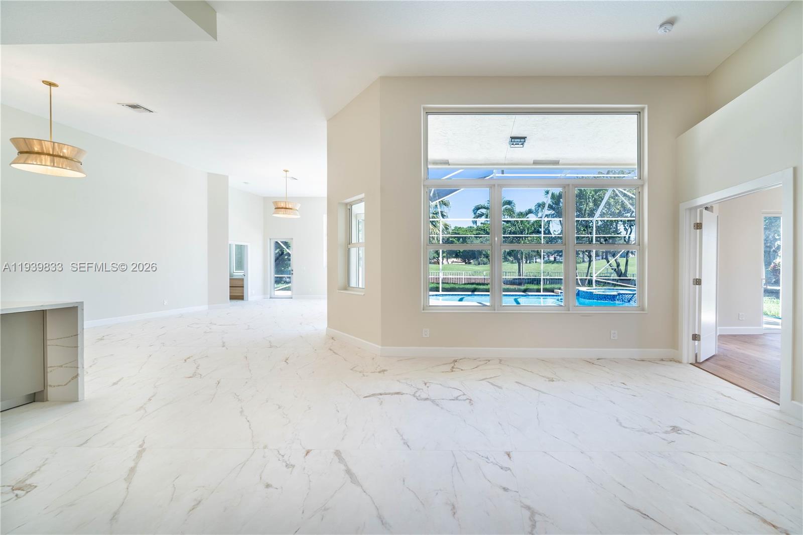 ROLLING HILLS GOLF & TENN - Residential