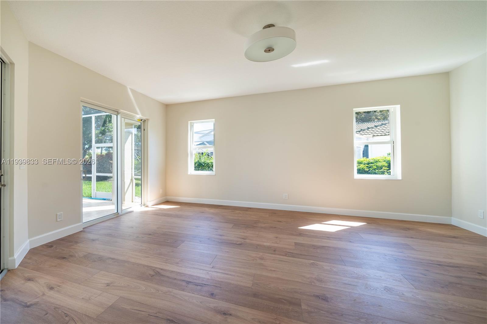 ROLLING HILLS GOLF & TENN - Residential