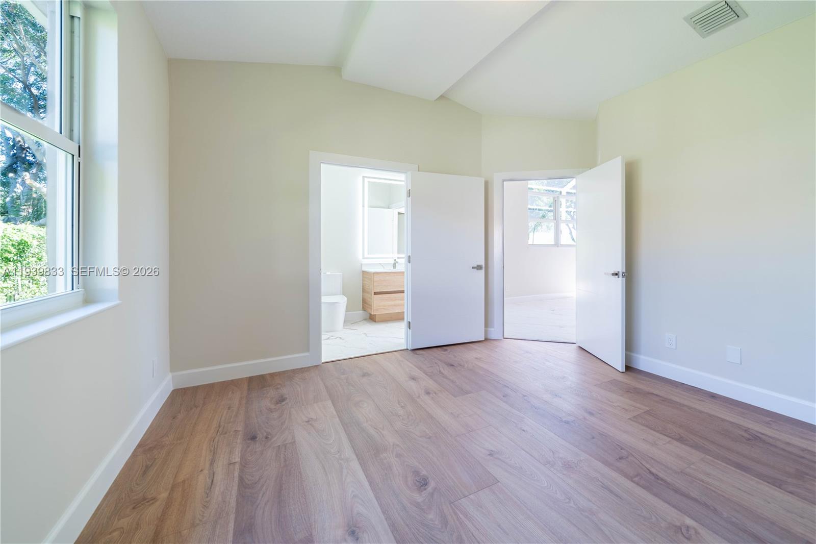 ROLLING HILLS GOLF & TENN - Residential