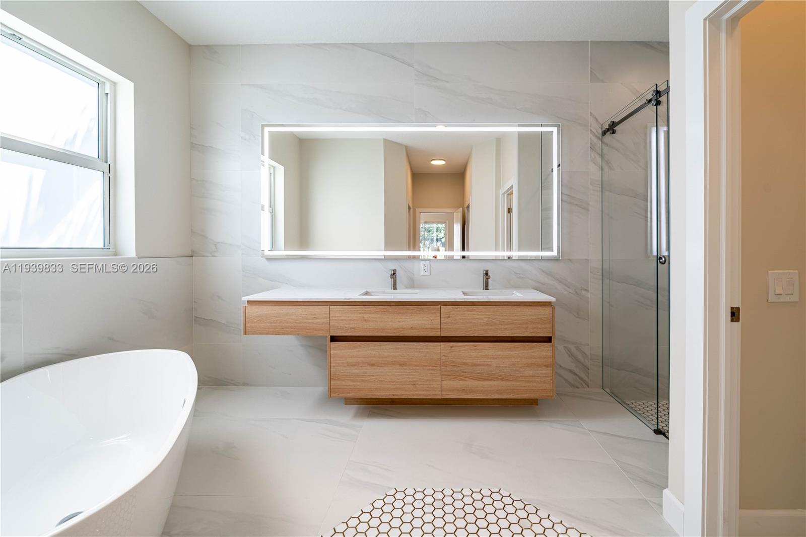 ROLLING HILLS GOLF & TENN - Residential