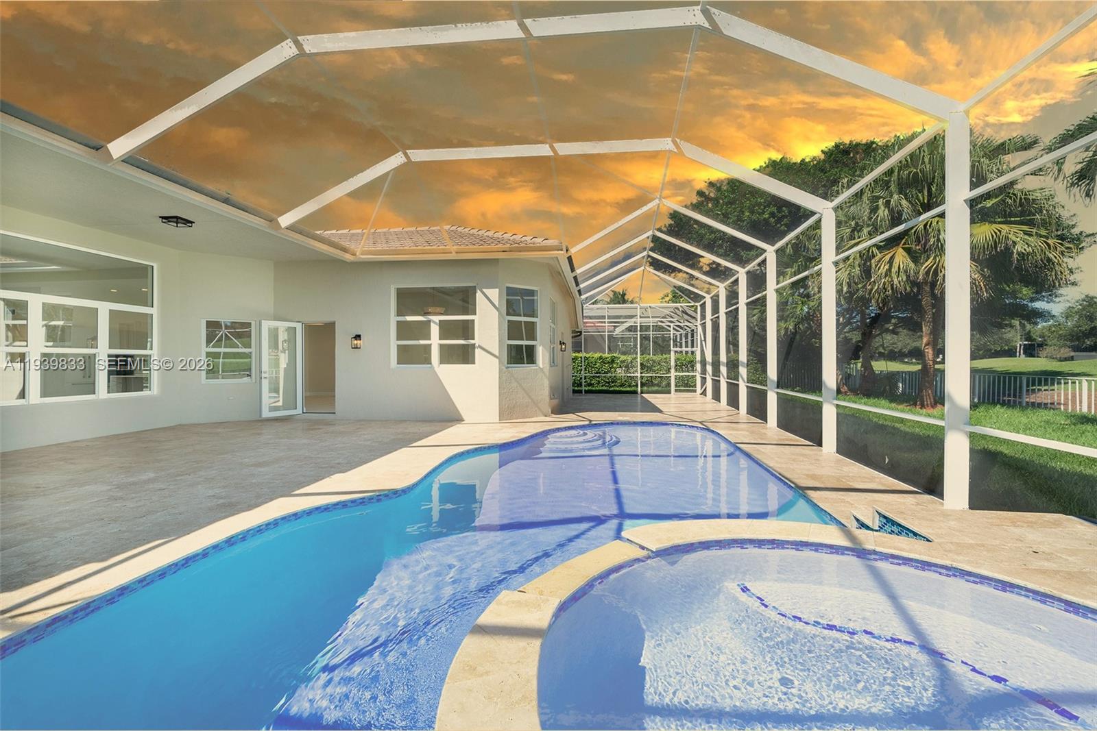 ROLLING HILLS GOLF & TENN - Residential