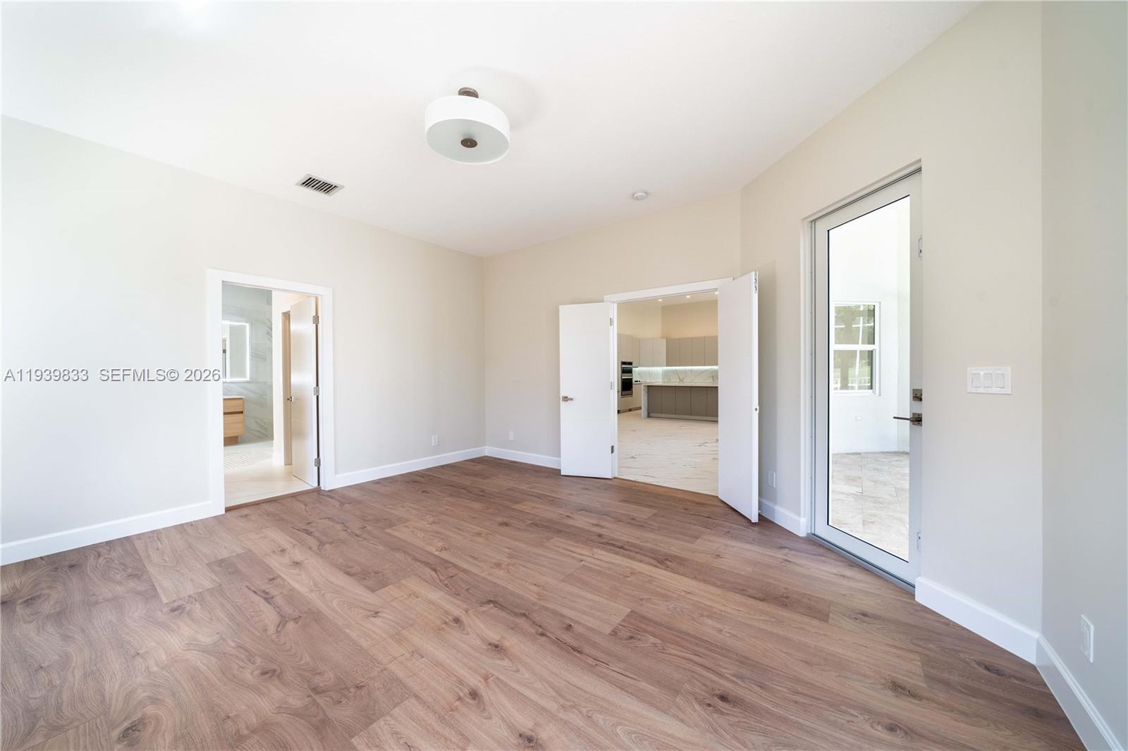 ROLLING HILLS GOLF & TENN - Residential