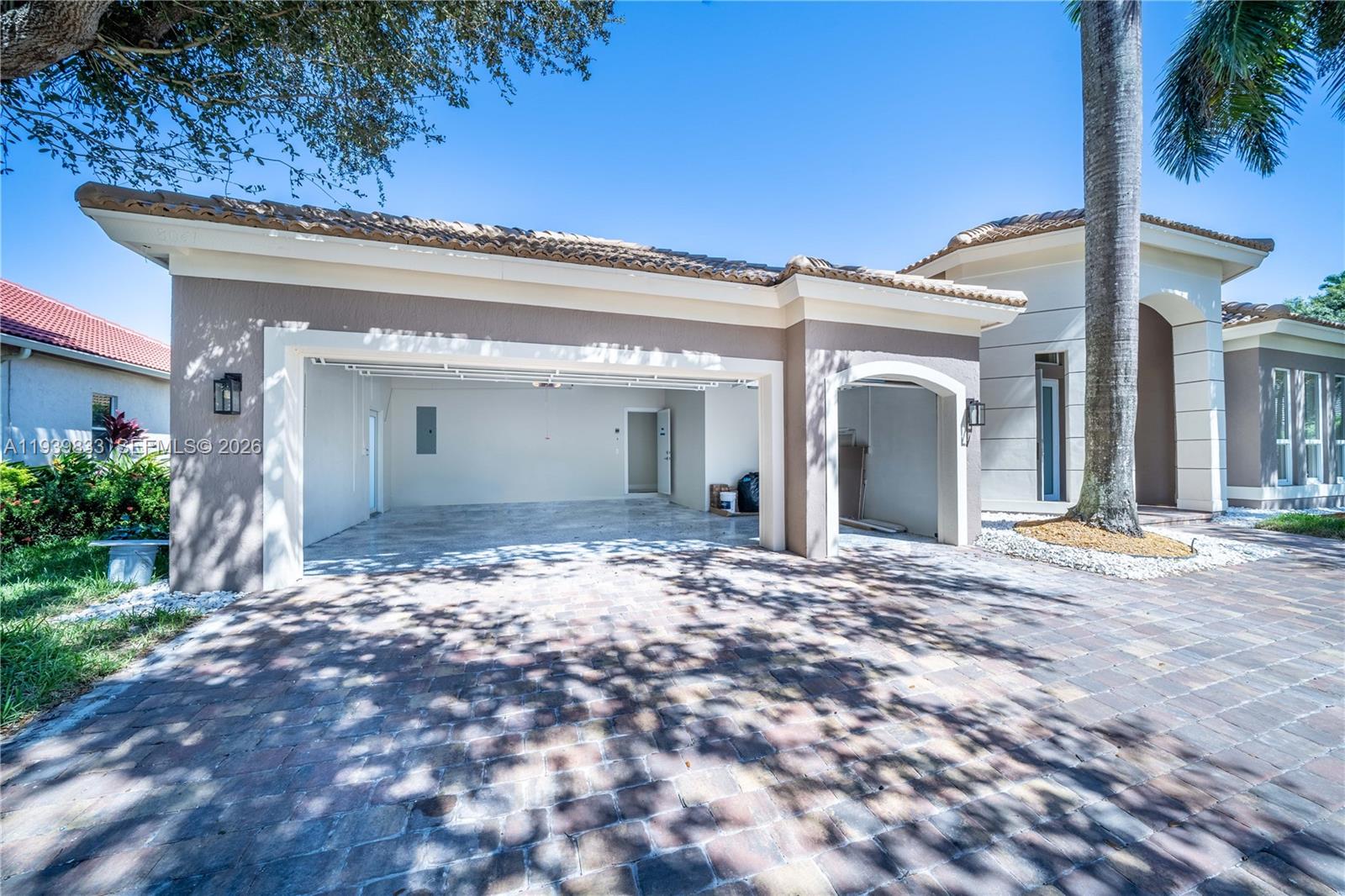 ROLLING HILLS GOLF & TENN - Residential