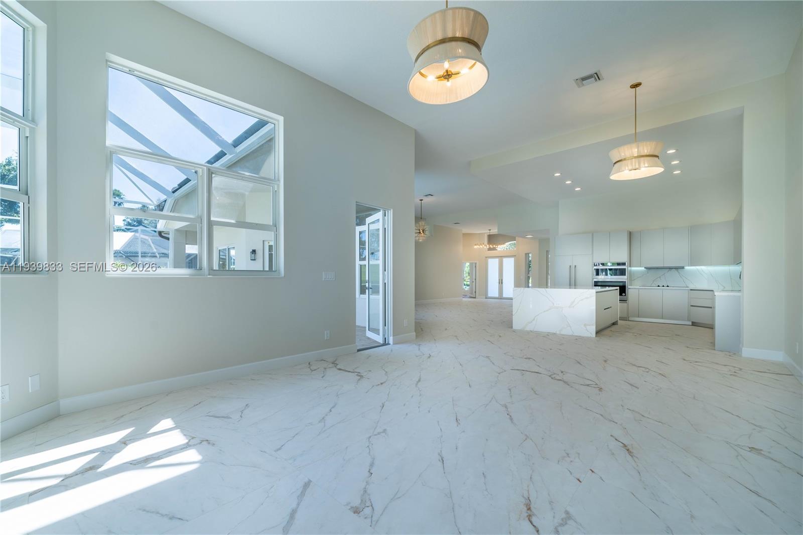 ROLLING HILLS GOLF & TENN - Residential