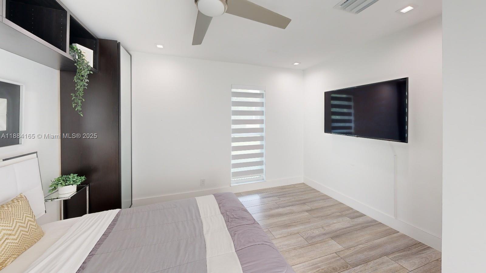 JACARANDA LAKES SECTION T - Residential Lease