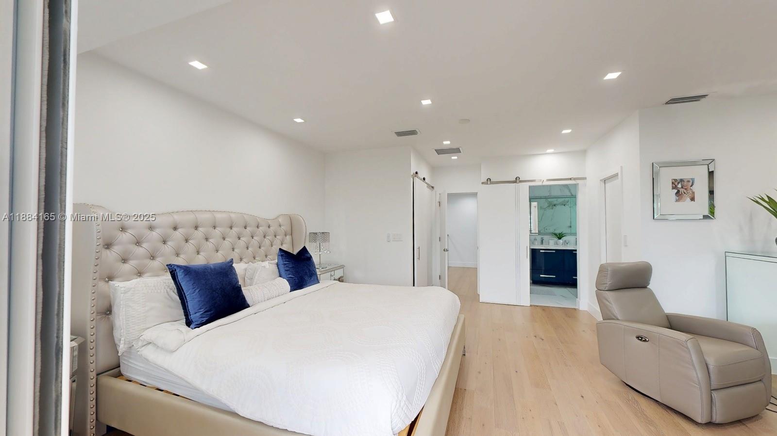 JACARANDA LAKES SECTION T - Residential Lease