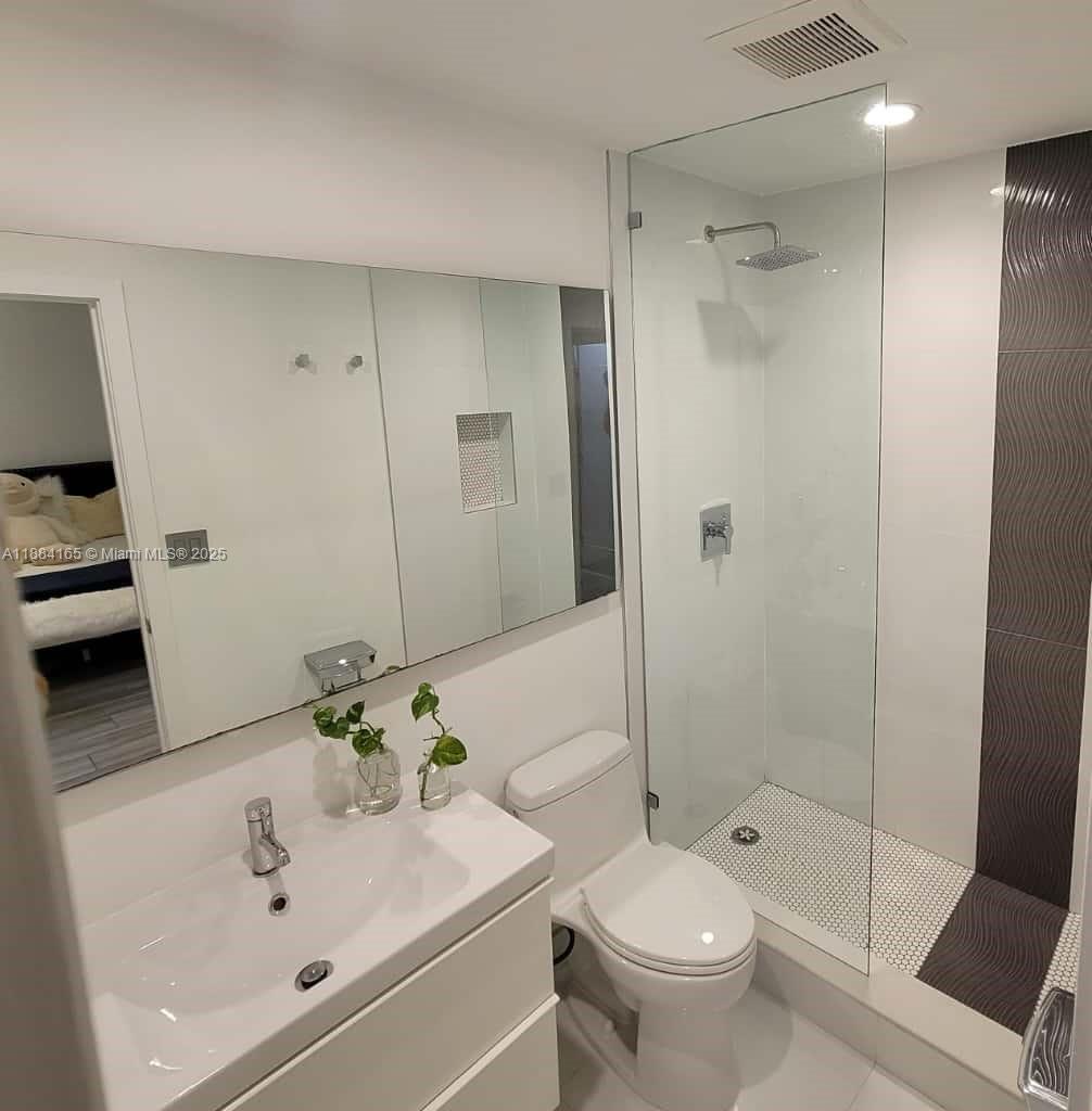 JACARANDA LAKES SECTION T - Residential Lease