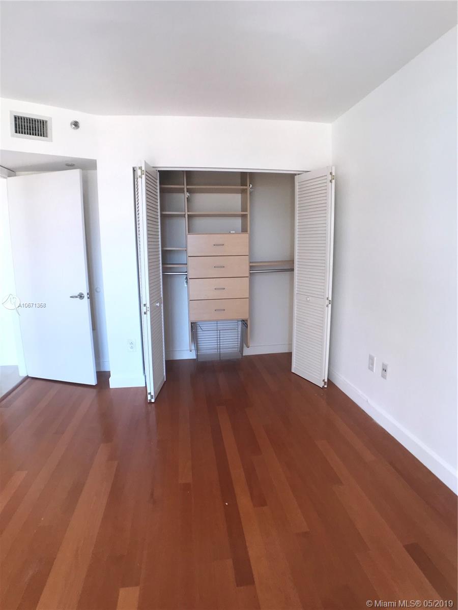 THE GRANDVIEW CONDO - Residential Lease