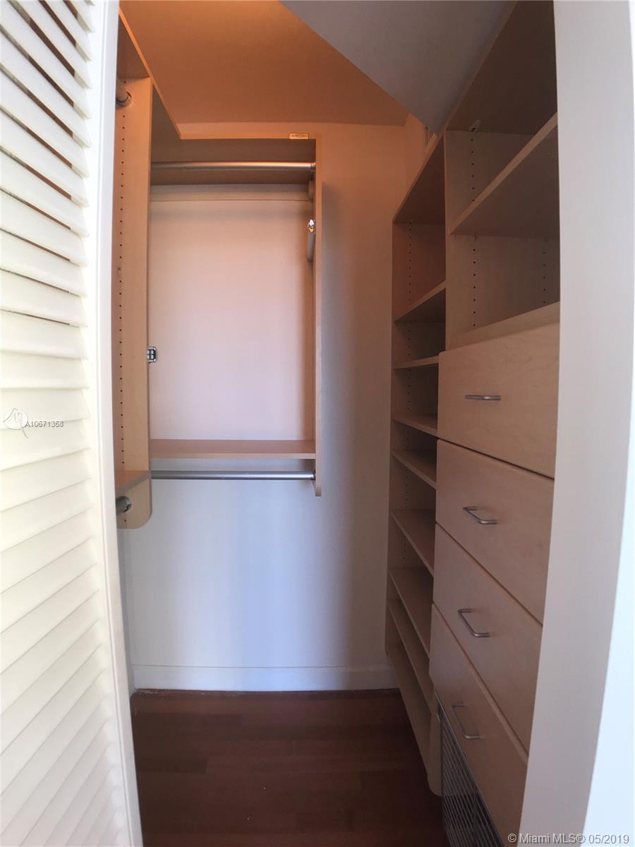 THE GRANDVIEW CONDO - Residential Lease