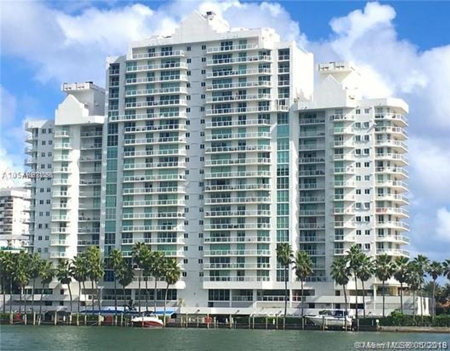 Fabulously updated 3/2 Move-in Ready in the magnificent Grandview Condo on Collins Ave. This Unit has been updated throughout-From Kitchen to Floors to Bathrooms. The Kitchen has all New countertops, New SS Appliances, Washer/Dryer. Master Suite is Large & comfortable for king size bed, The Walk-in closets are ample & have been customized to maximize space & Bathrooms are all updated. All you need is your furniture & suitcase! 
Views from the 02 Line are the best in the building for unobstructed Ocean Views & City/Bay Skyline Views. Every Room has Views & Balcony. This building has full amenities, deeded beach access across street, pool, sauna, gym, recreation room, front desk concierge, 24hr security, valet & more. Easy to Show-do Show  Assist/Text me- Sorry No Pets for Renters per Assoc