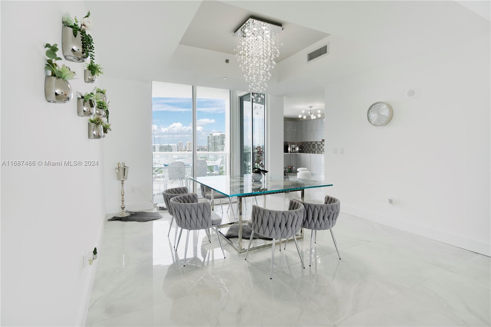 TDR TOWER I CONDO - Residential