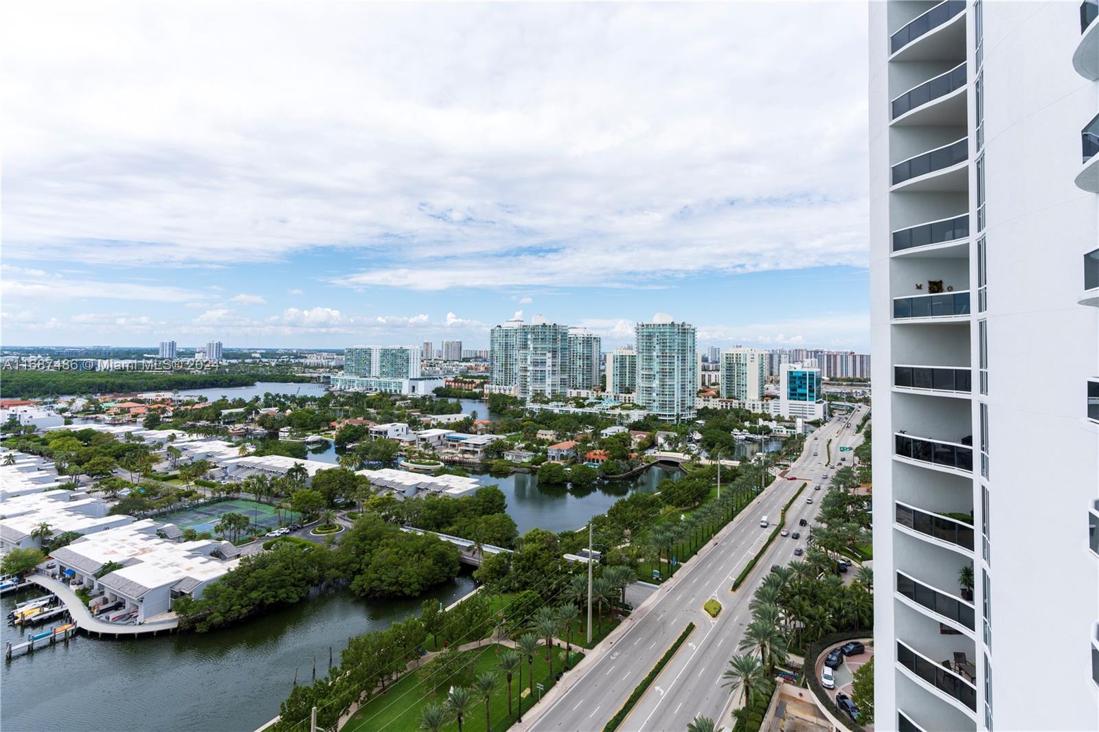 TDR TOWER I CONDO - Residential