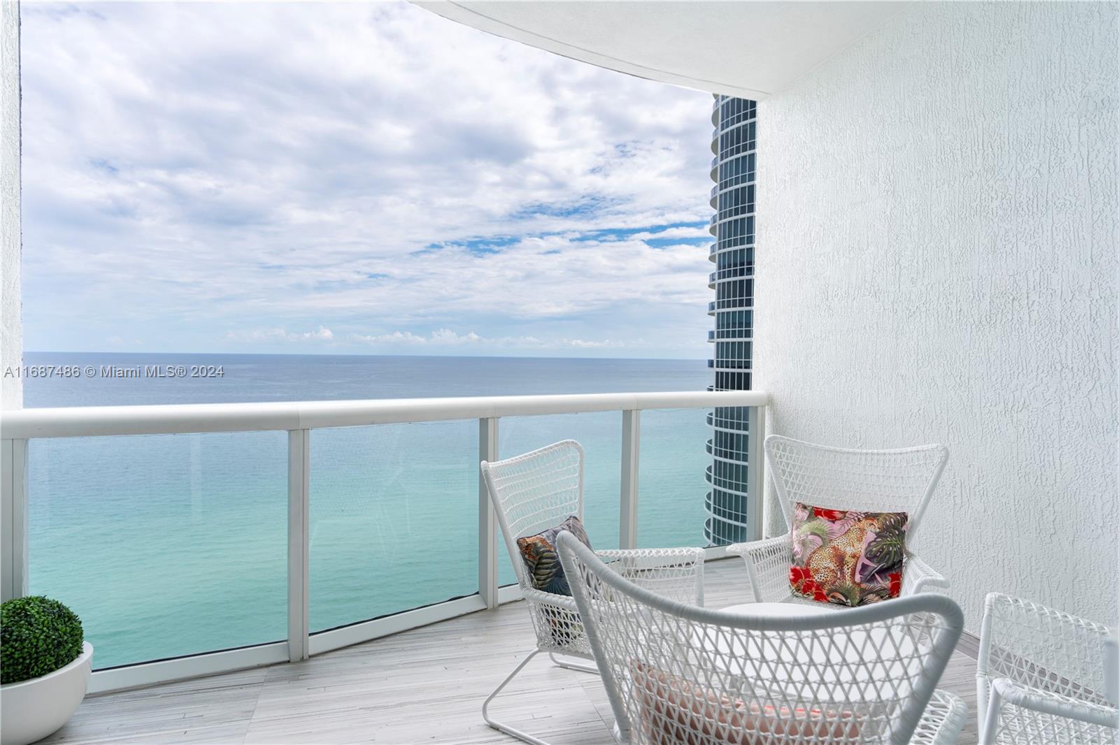 TDR TOWER I CONDO - Residential