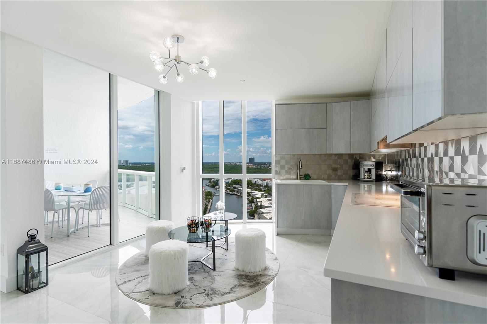 TDR TOWER I CONDO - Residential