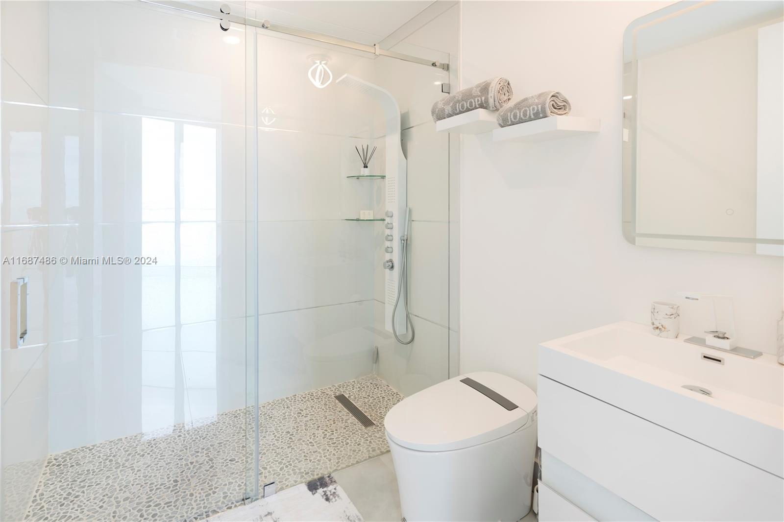 TDR TOWER I CONDO - Residential