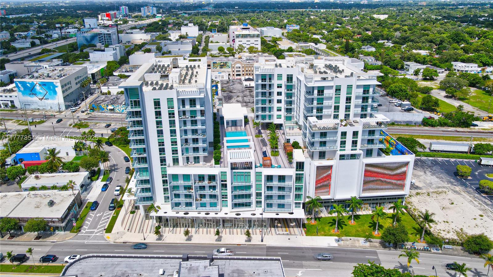 QUADRO CONDO - Residential Lease