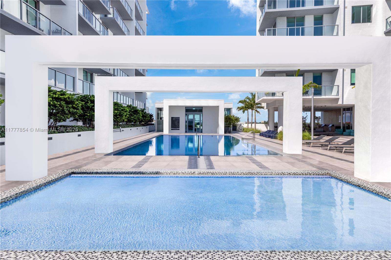 QUADRO CONDO - Residential Lease