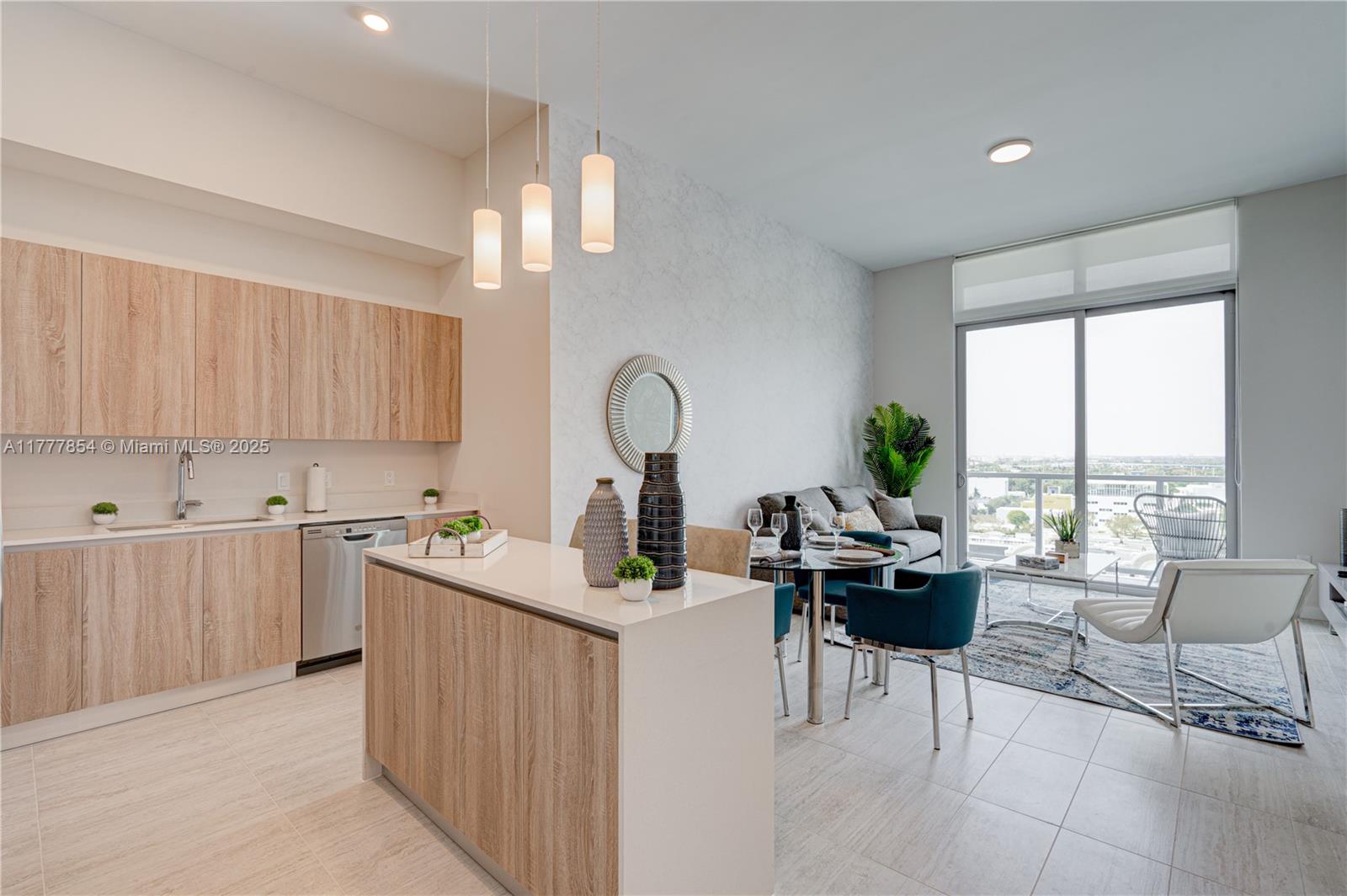 QUADRO CONDO - Residential Lease