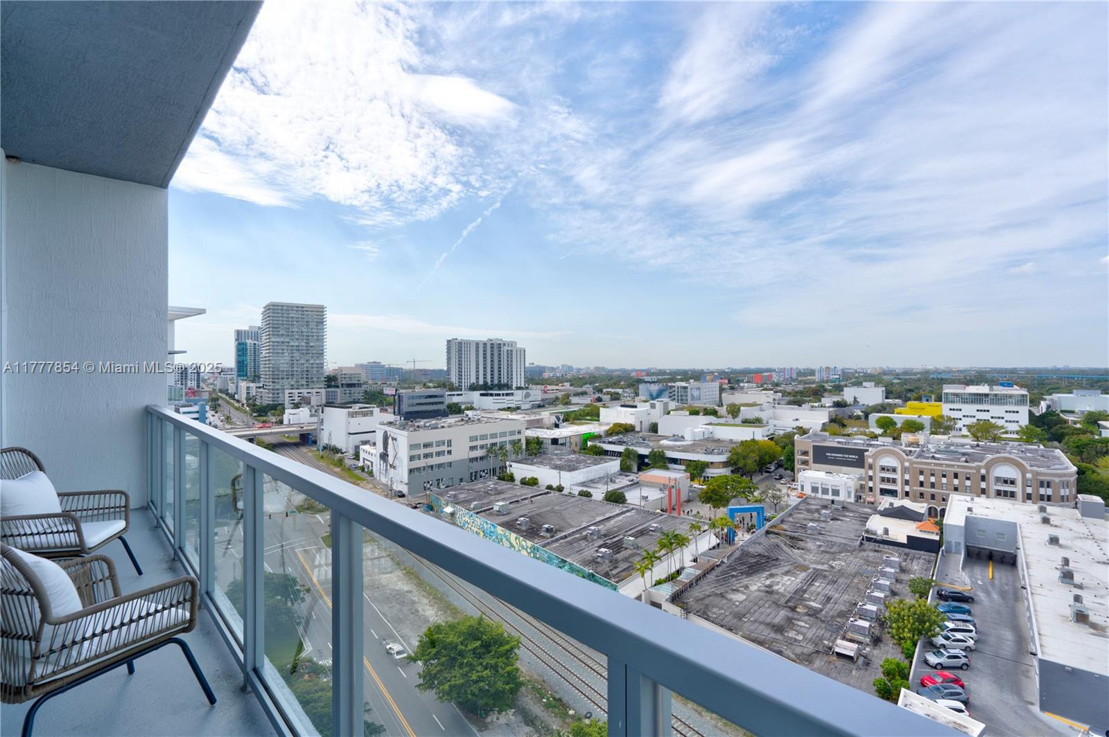 QUADRO CONDO - Residential Lease