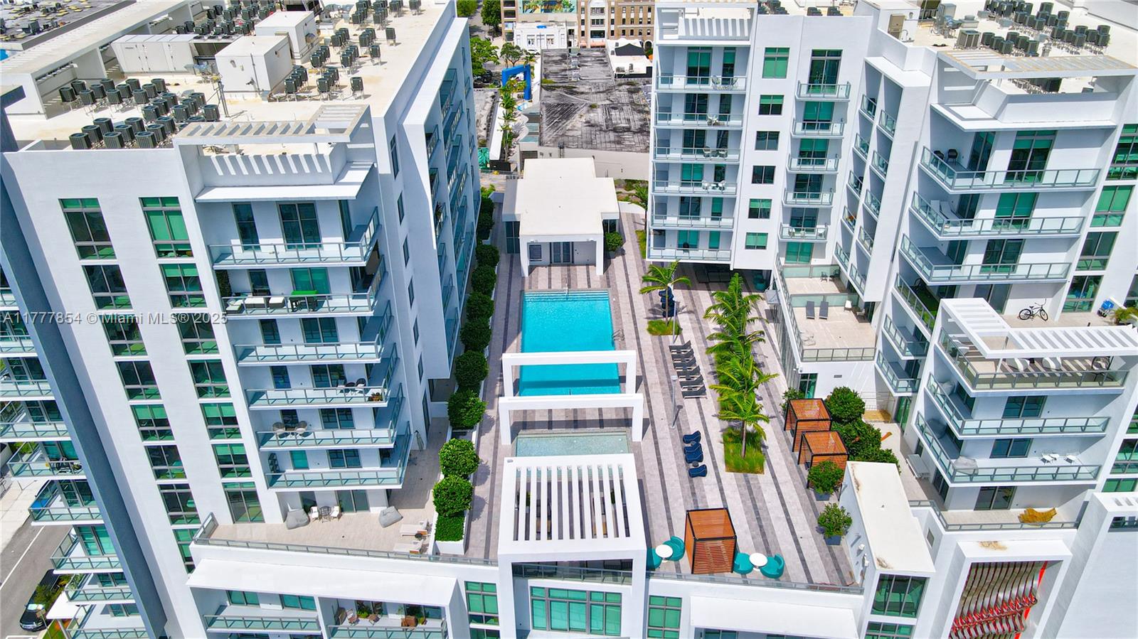 QUADRO CONDO - Residential Lease