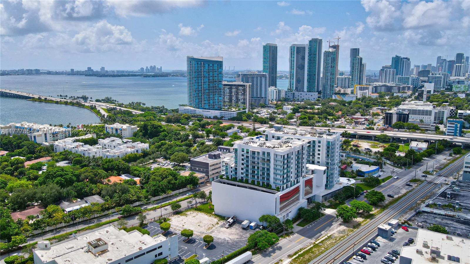 QUADRO CONDO - Residential Lease