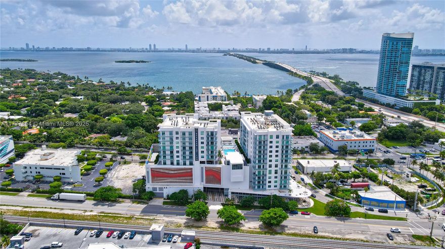 AMAZING FULLY FURNISHED CONDO 1 BEDROOM & 1 BATHROOM. RESORT STYLE BUILDING. 12' HIGH CEILINGS. PROFESSIONALLY FURNISHED AND DECORATED AND READY TO OCCUPY. WALK TO HIGH END LUXURY DESIGNER DISTRICT WITH  SHOPS WORLD CLASS AND MICHELIN STAR RESTAURANTS AND MORE) BARS, MUSEUMS AND ART GALLERIES, ART EXHIBITIONS, 15 MINUTE DRIVE TO MIAMI BEACH, 10 MINUTE DRIVE TO MIAMI INTERNATIONAL AIRPORT, WALK TO WYNWOOD AND MIDTOWN. A TWO-TOWER 12 STORY BUILDING.