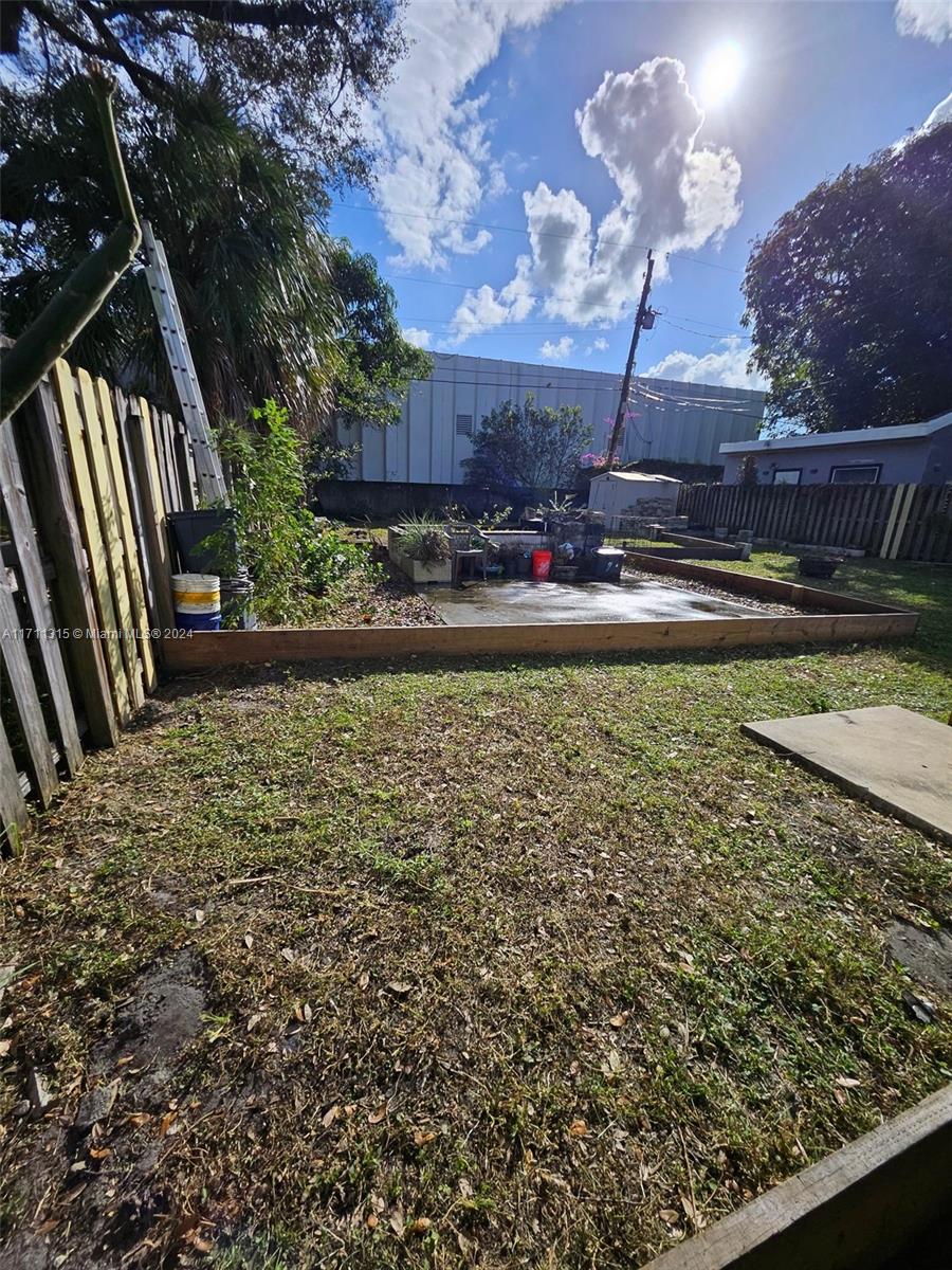 PICKET LANE - Residential