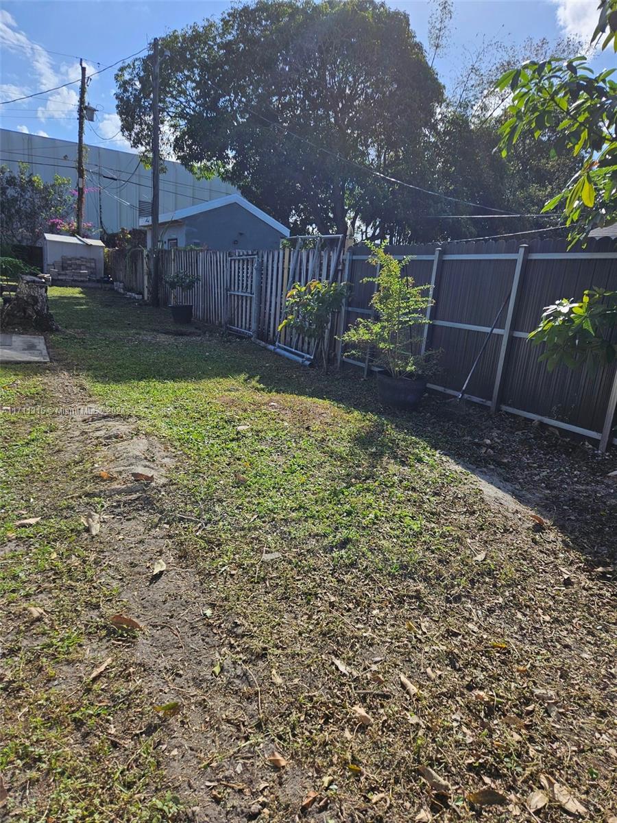 PICKET LANE - Residential