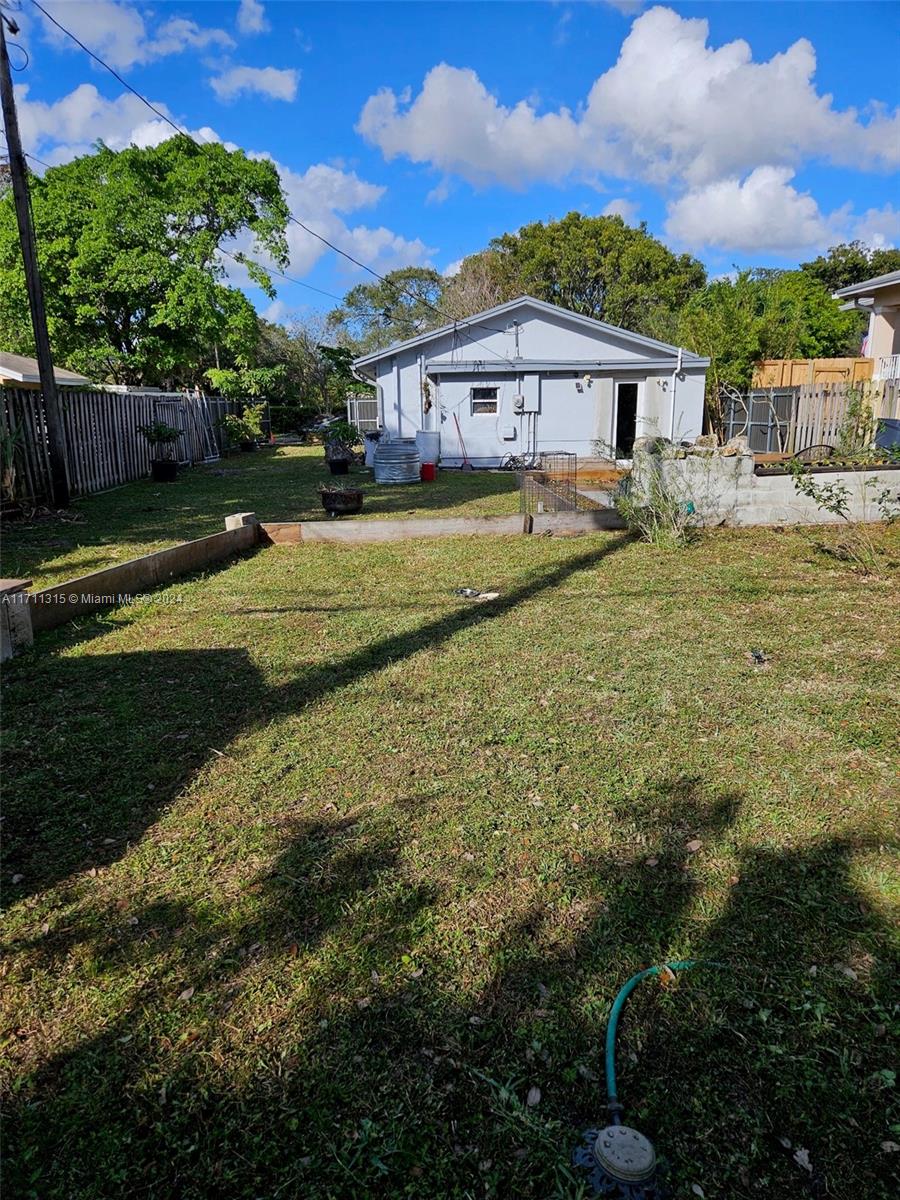 PICKET LANE - Residential