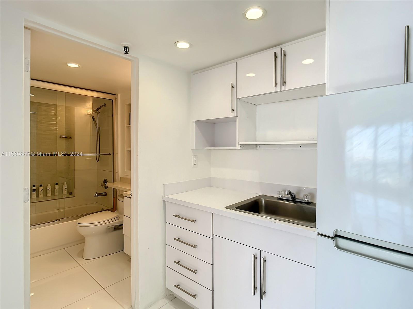 VENETIA CONDO - Residential