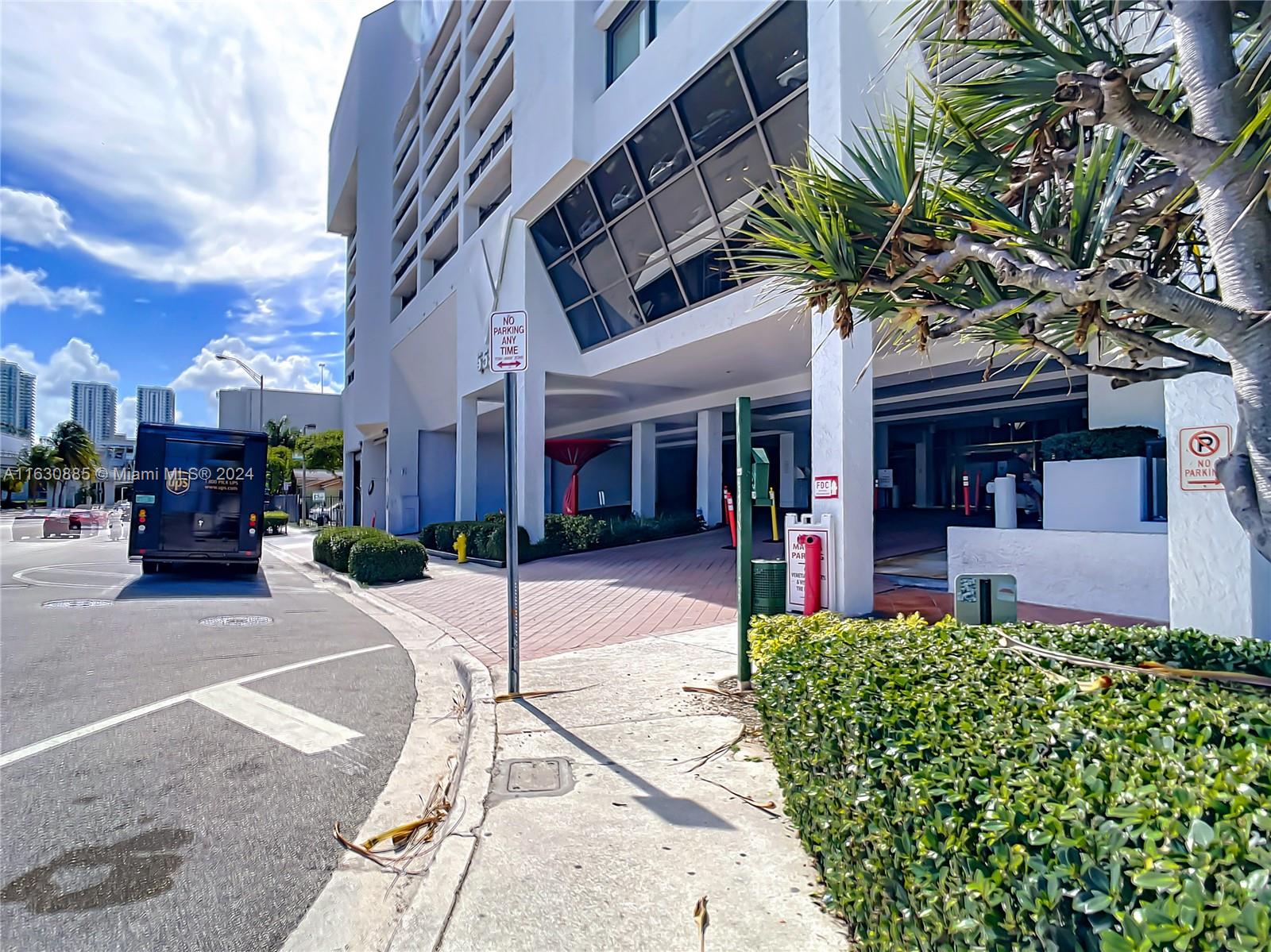 VENETIA CONDO - Residential