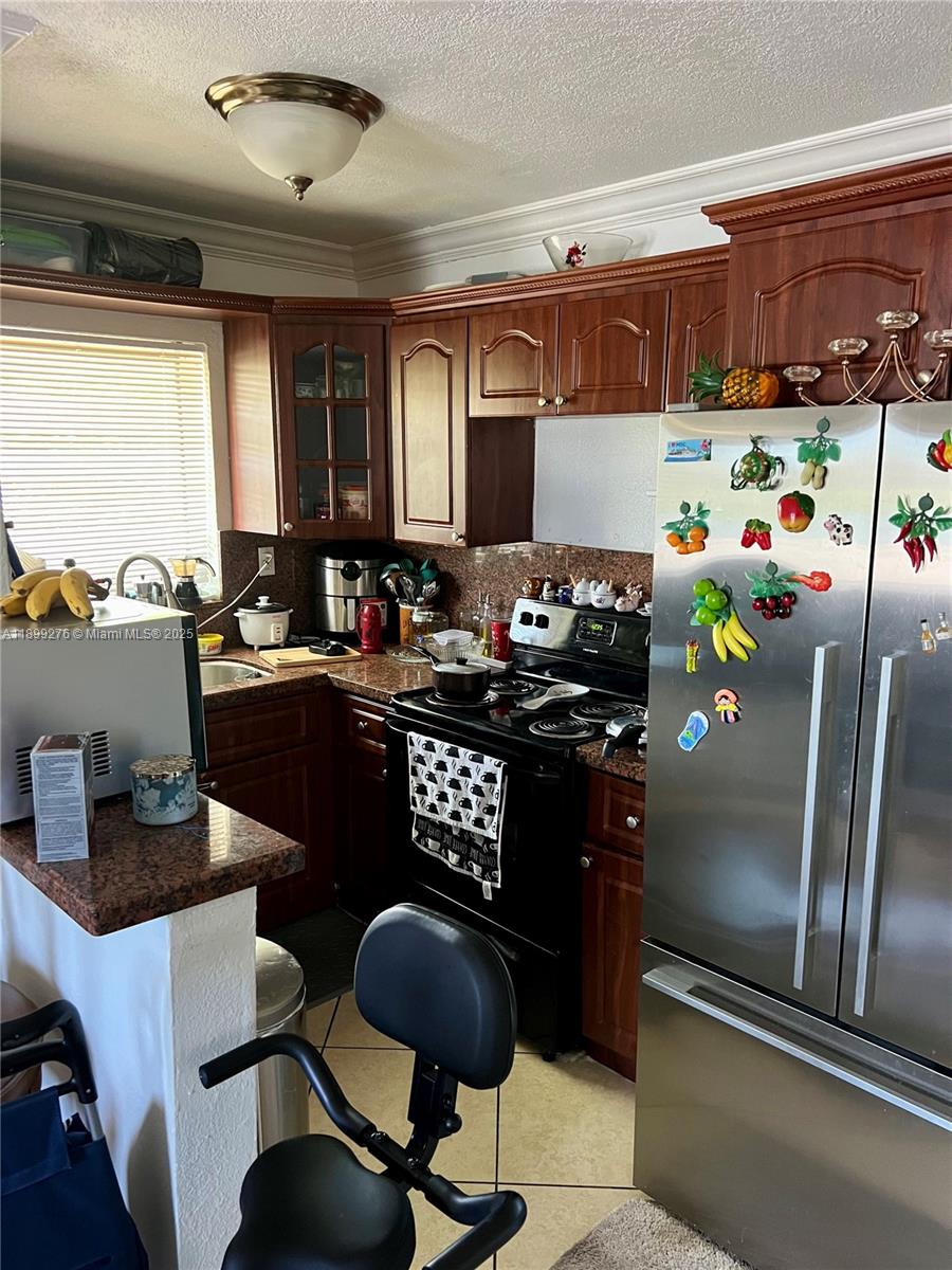WEST PARK VIEW CONDO - Residential