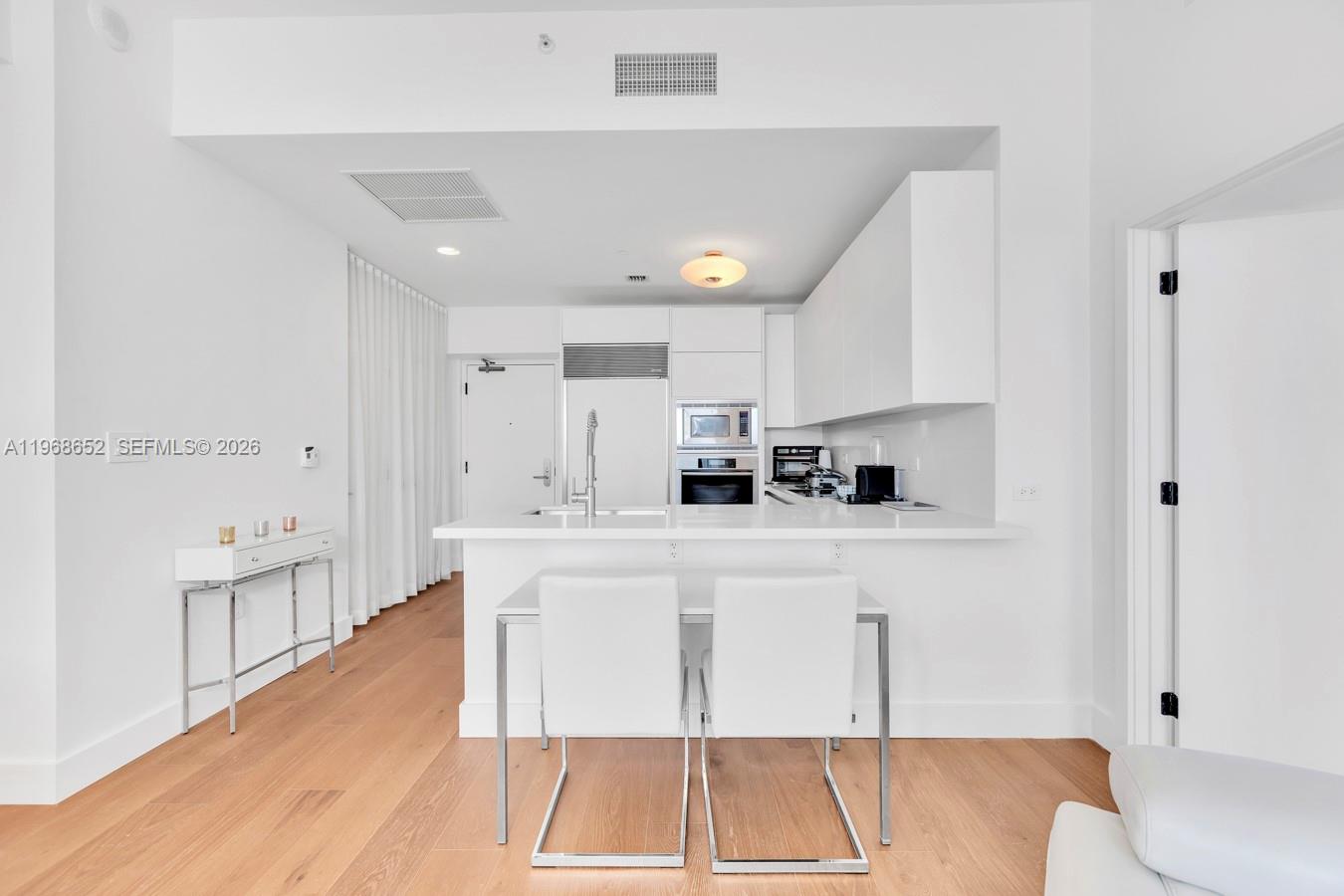 6799 Collins Ave 412