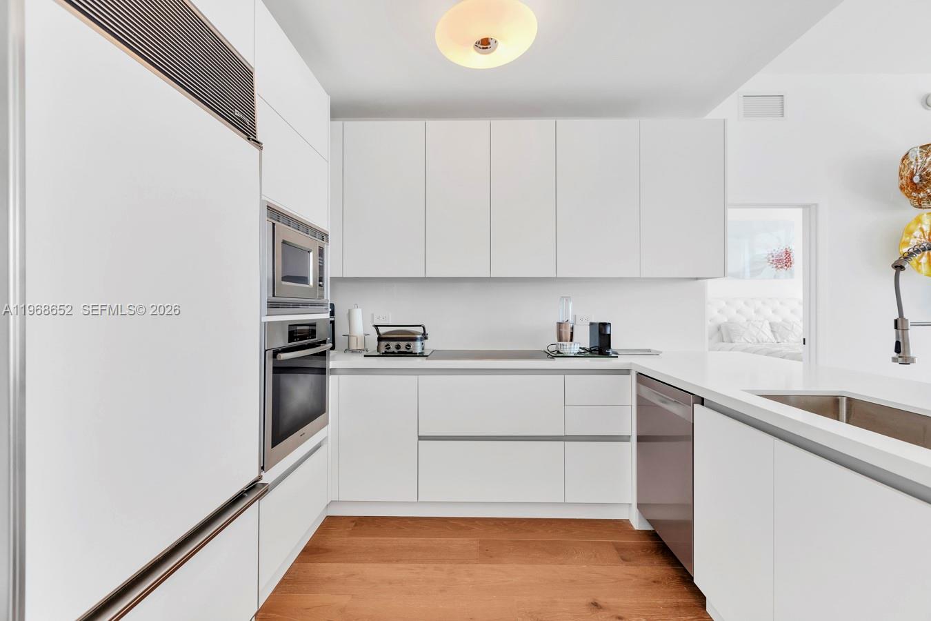 6799 Collins Ave 412