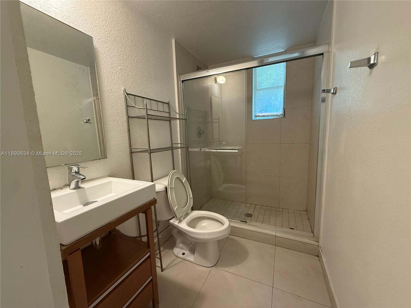 THE BAYLISS CONDO - Residential