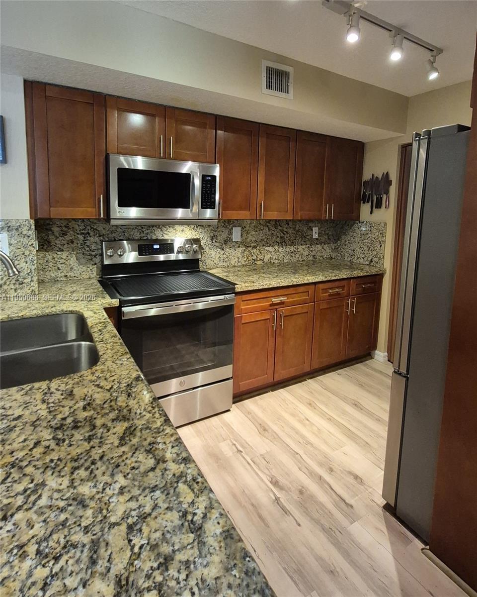 3854 E Lyons Rd 102-5