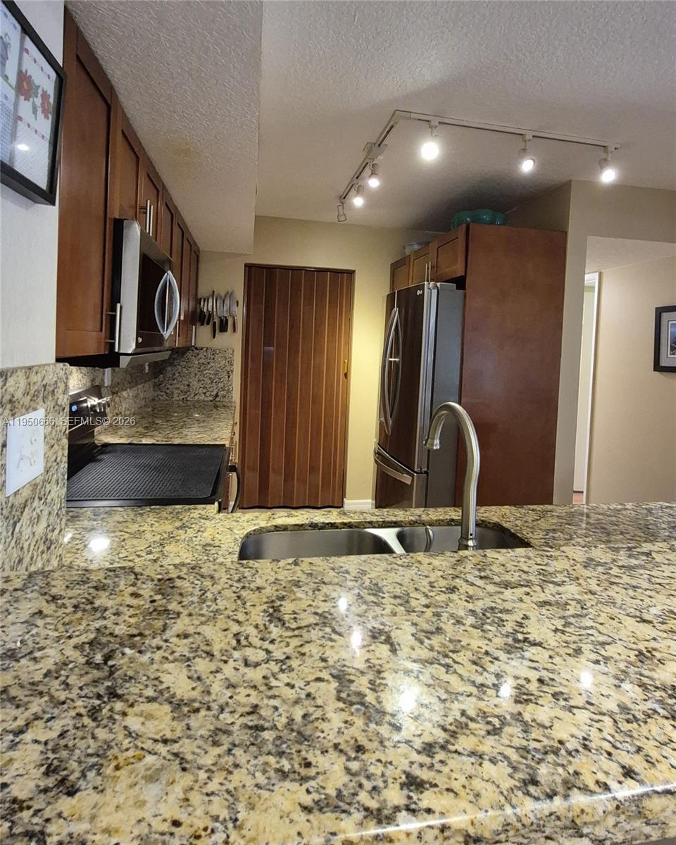 3854 E Lyons Rd 102-5