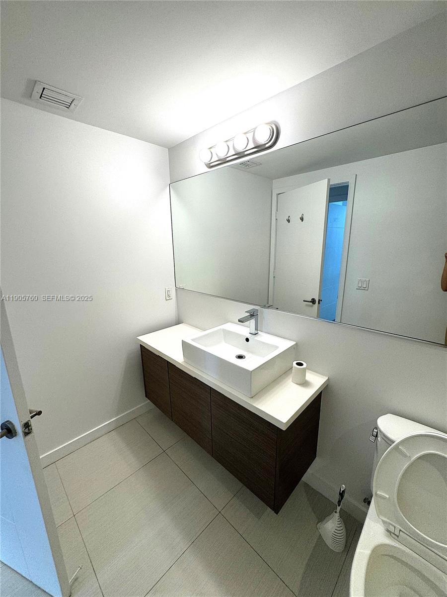 BRICKELL TEN CONDO - Residential Lease