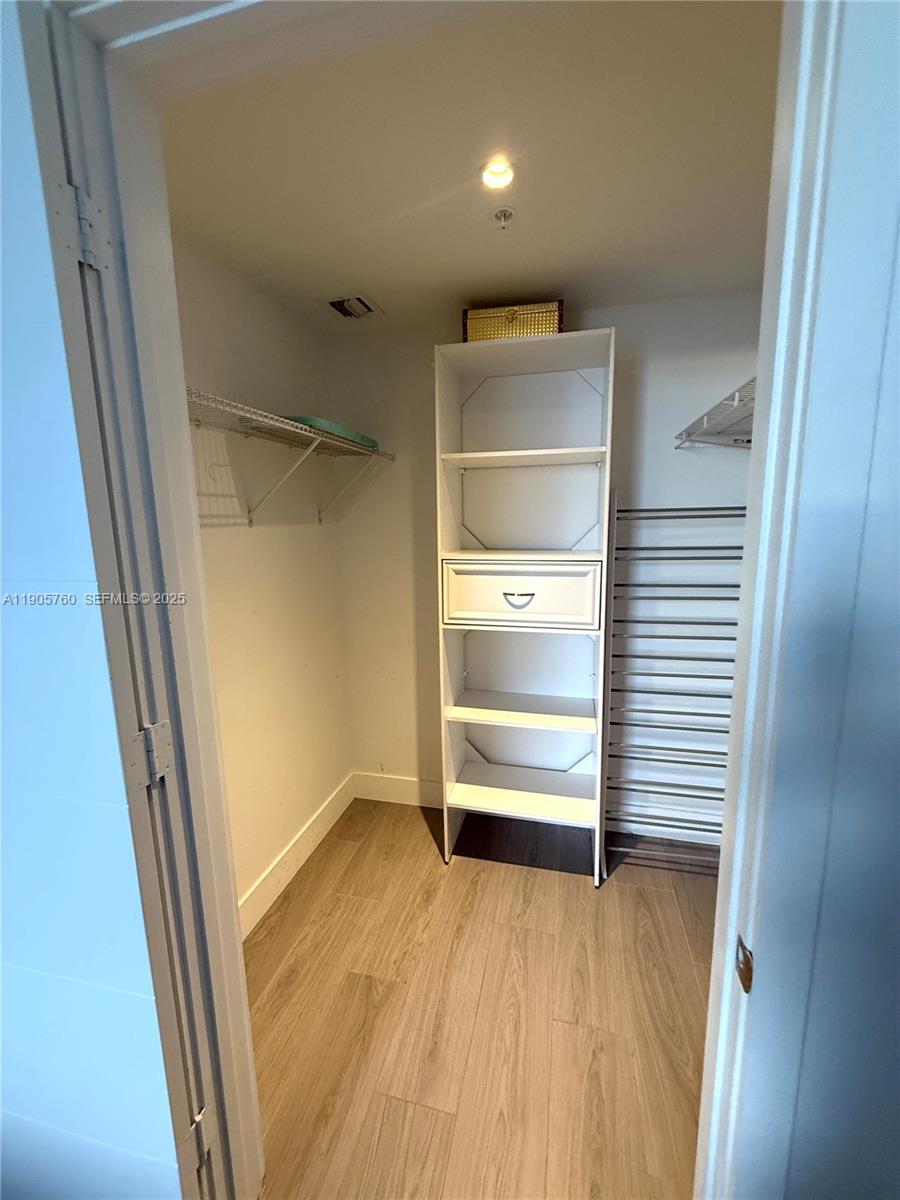 BRICKELL TEN CONDO - Residential Lease